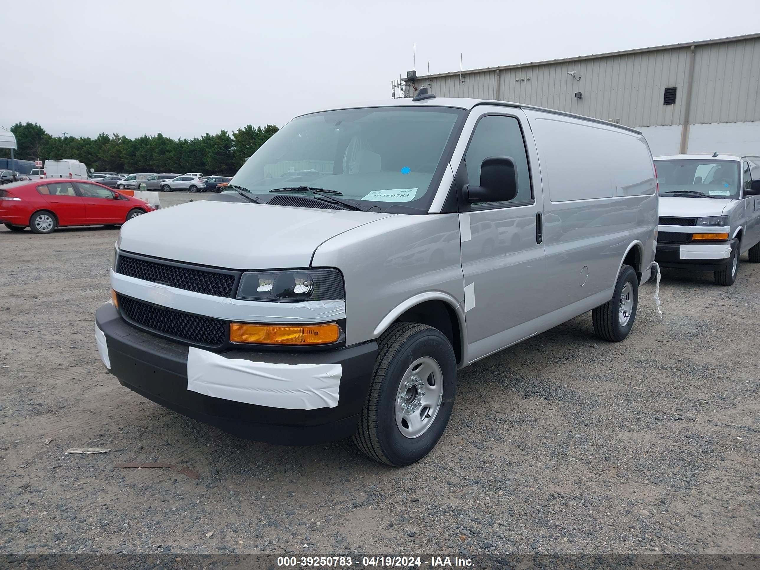 Photo 1 VIN: 1GCWGAFP9R1158148 - CHEVROLET EXPRESS 