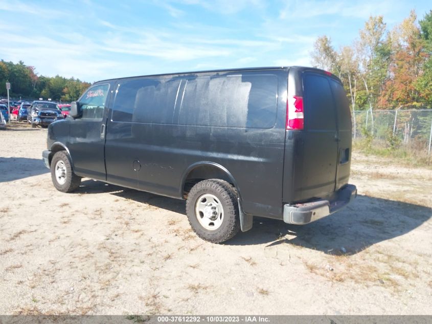 Photo 2 VIN: 1GCWGAFPXJ1188618 - CHEVROLET EXPRESS 