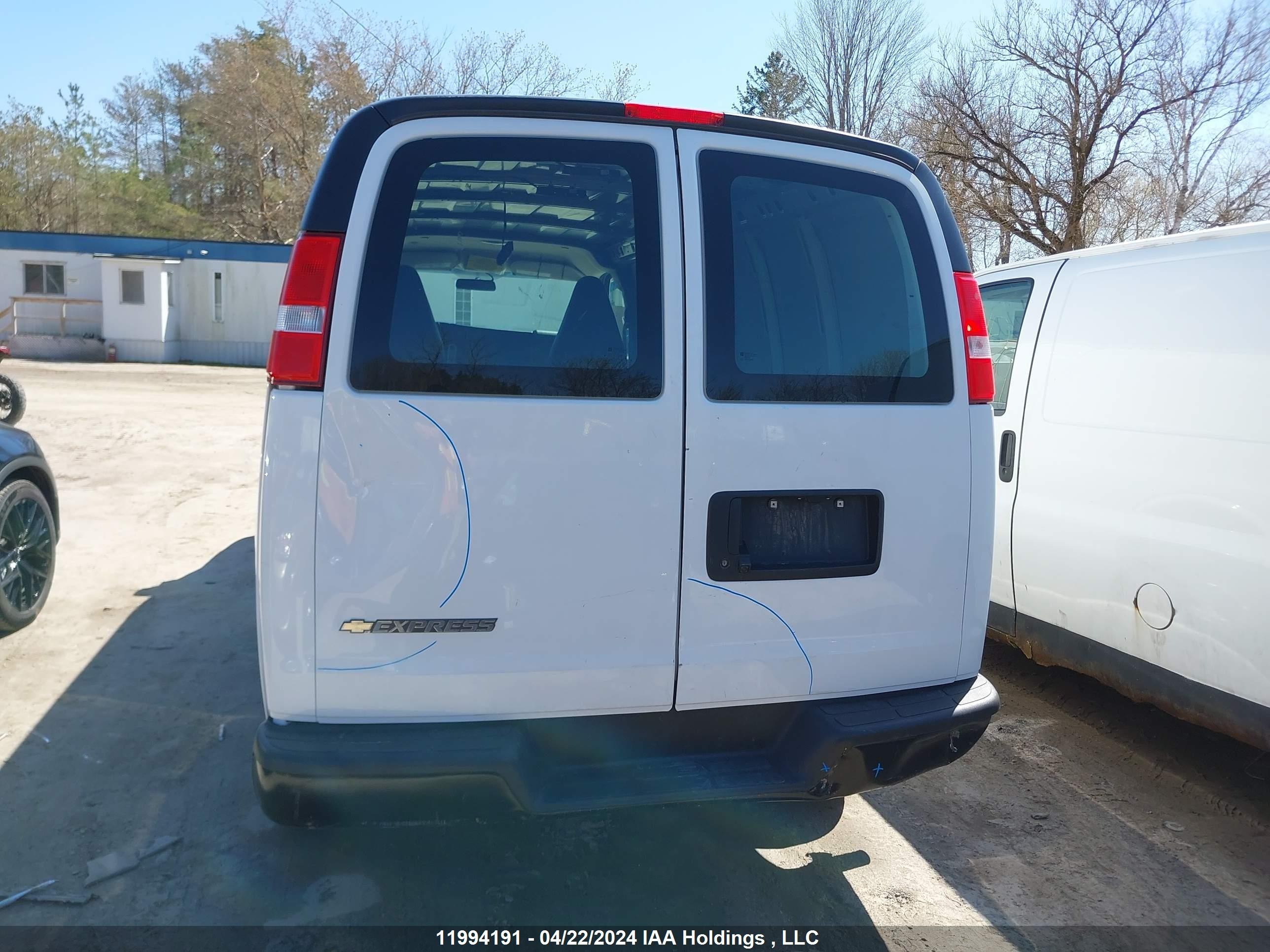 Photo 15 VIN: 1GCWGBF71M1300474 - CHEVROLET EXPRESS 