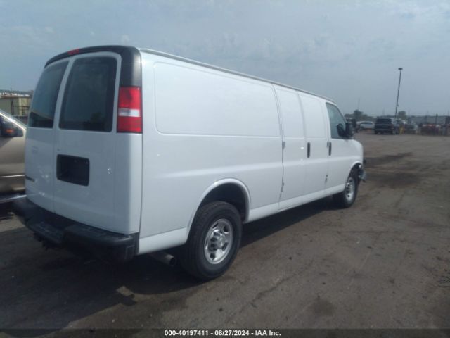 Photo 3 VIN: 1GCWGBF74M1175373 - CHEVROLET EXPRESS 