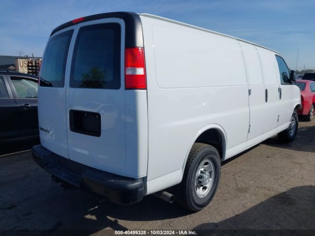 Photo 3 VIN: 1GCWGBF74M1175373 - CHEVROLET EXPRESS 