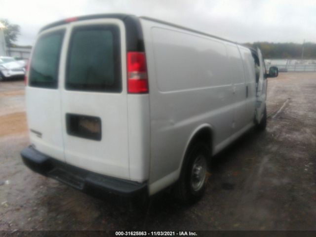 Photo 3 VIN: 1GCWGBFF1G1172040 - CHEVROLET EXPRESS CARGO VAN 