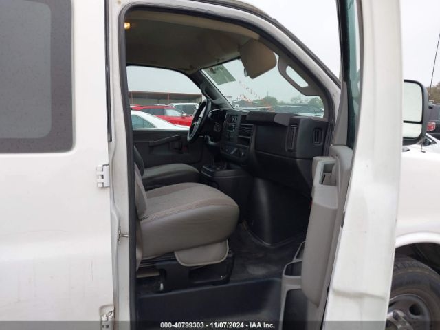 Photo 4 VIN: 1GCWGBFF2G1243195 - CHEVROLET EXPRESS 