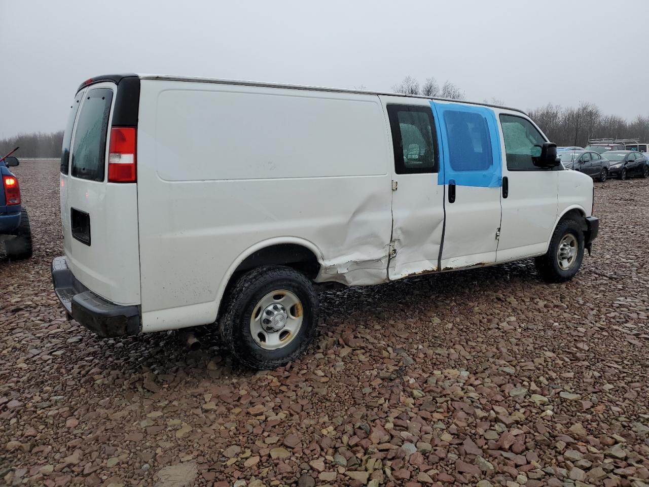 Photo 2 VIN: 1GCWGBFG0H1139041 - CHEVROLET EXPRESS 