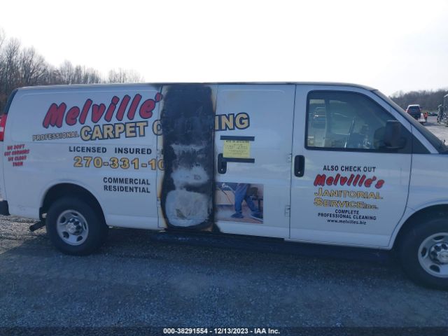 Photo 5 VIN: 1GCWGBFG1H1228598 - CHEVROLET EXPRESS 2500 