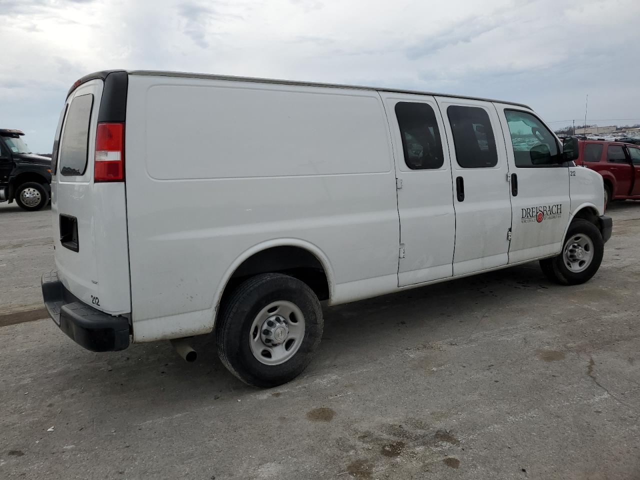 Photo 2 VIN: 1GCWGBFG1K1230312 - CHEVROLET EXPRESS 