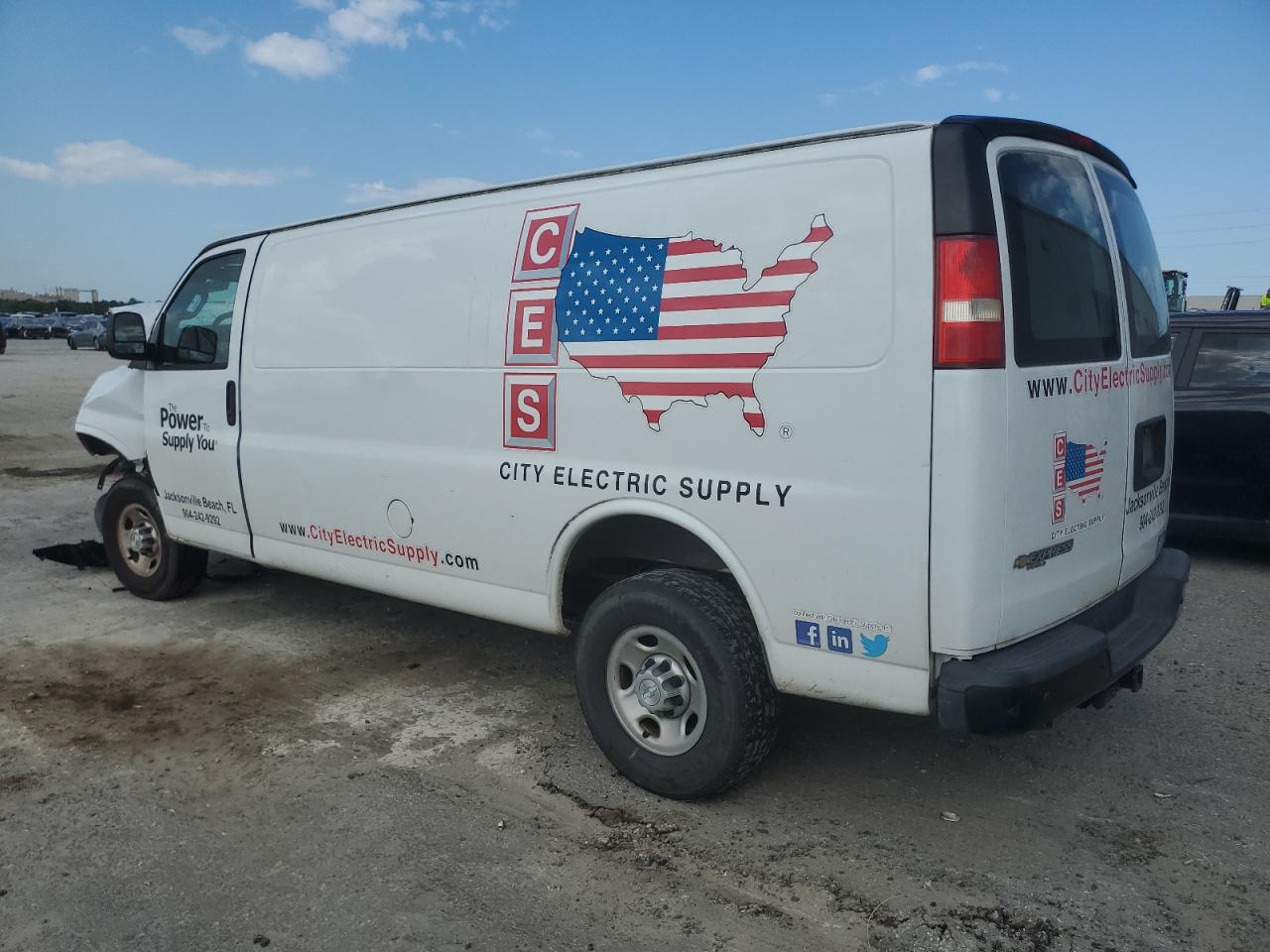 Photo 1 VIN: 1GCWGBFG2H1116036 - CHEVROLET EXPRESS 