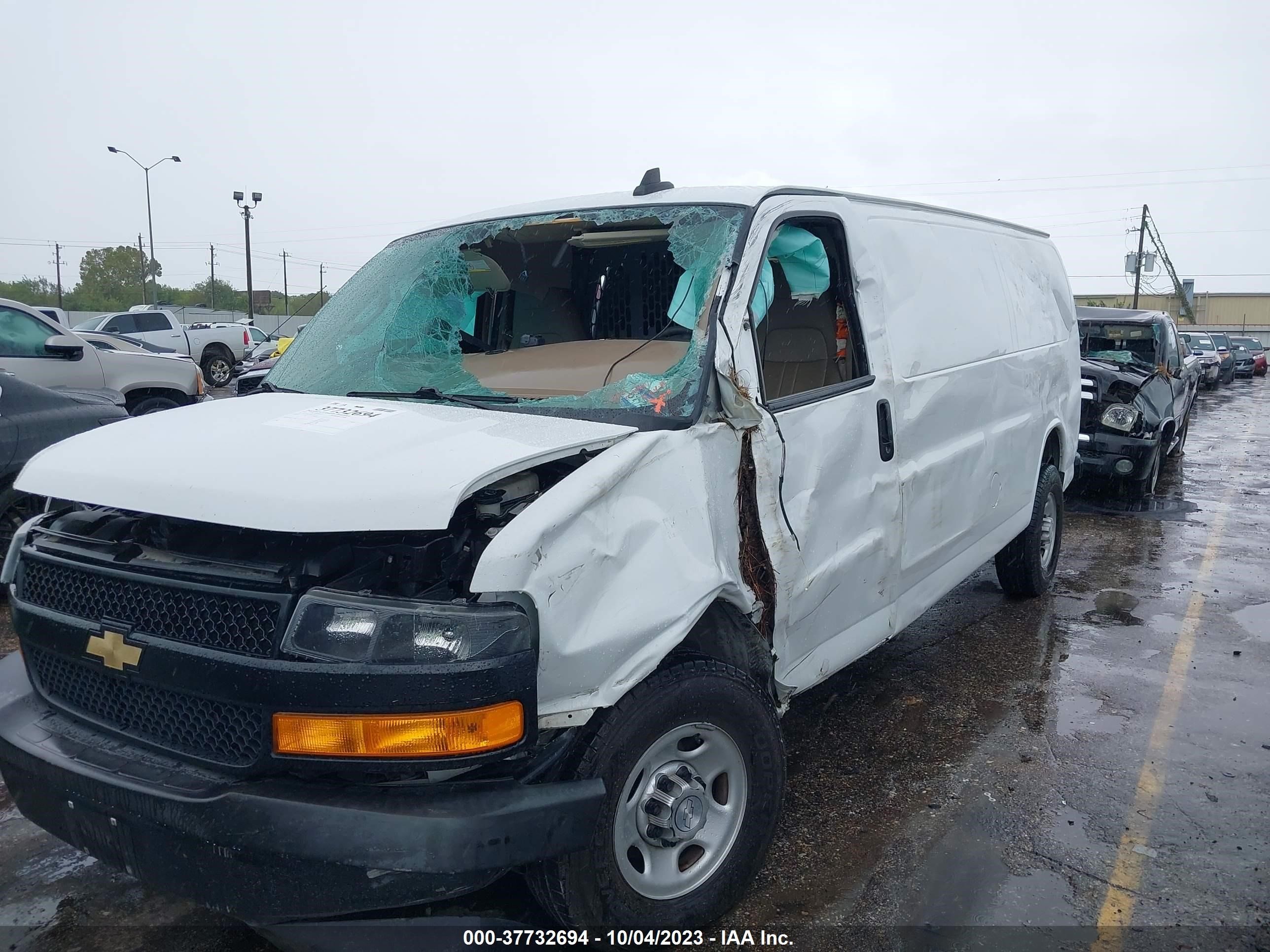 Photo 5 VIN: 1GCWGBFG8K1366324 - CHEVROLET EXPRESS 2500 