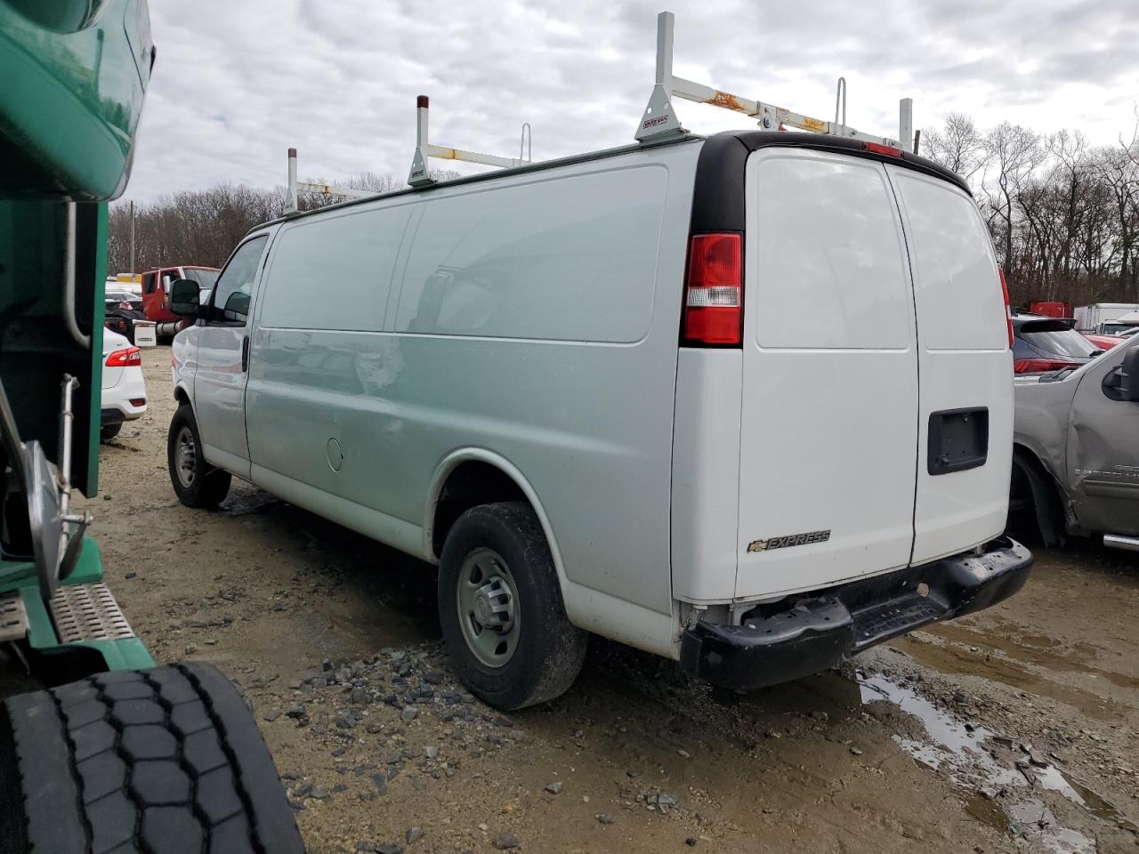 Photo 1 VIN: 1GCWGBFG9J1339616 - CHEVROLET EXPRESS 