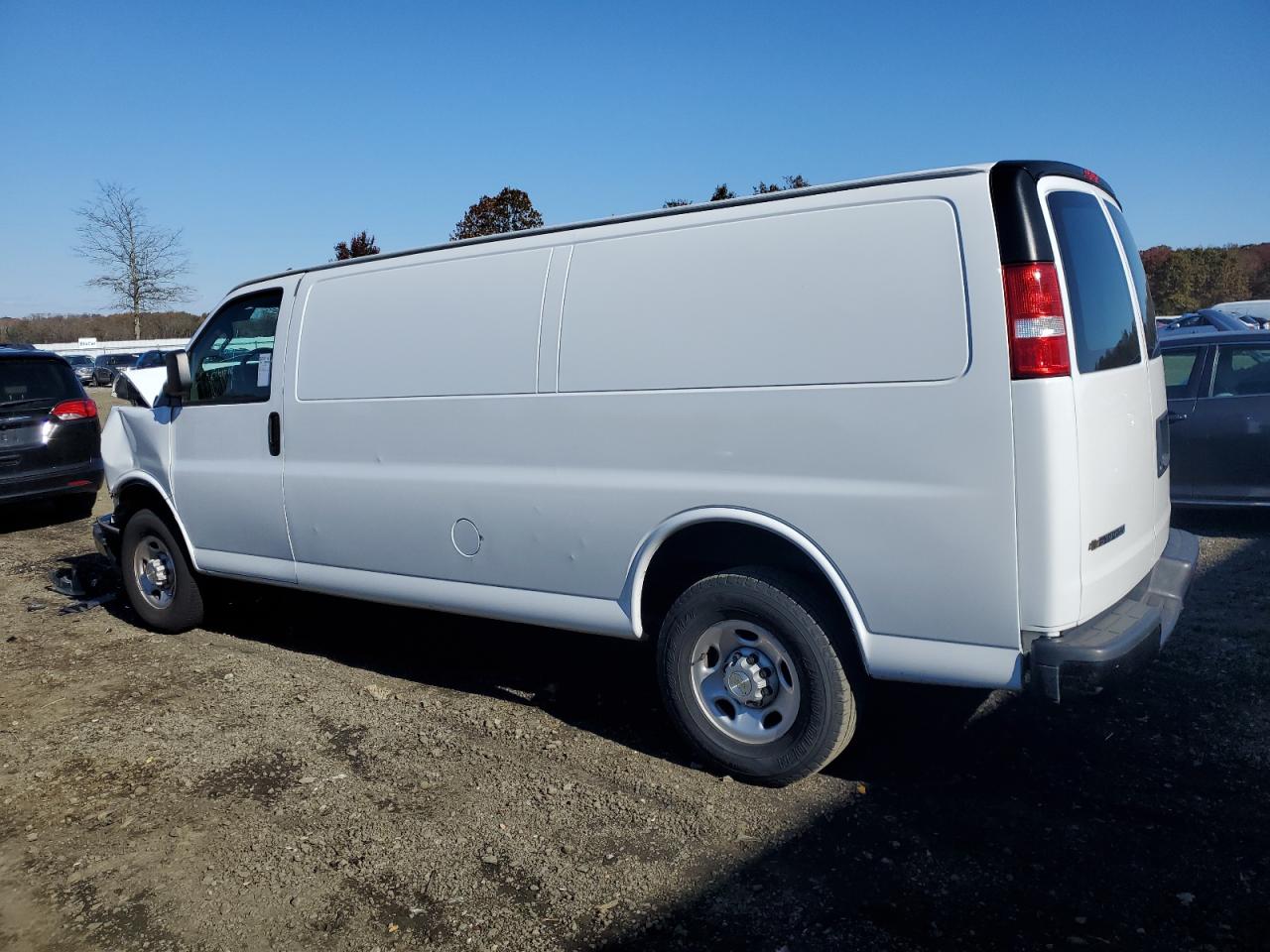 Photo 1 VIN: 1GCWGBFP0M1235391 - CHEVROLET EXPRESS 