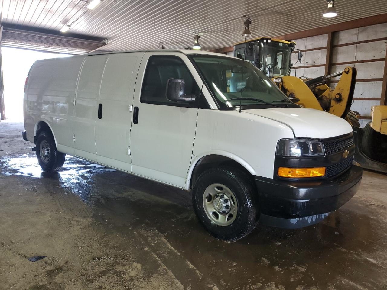 Photo 3 VIN: 1GCWGBFP0M1246195 - CHEVROLET EXPRESS 