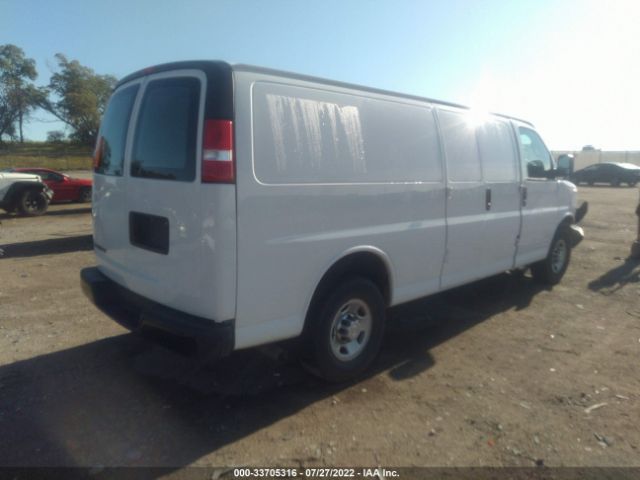 Photo 3 VIN: 1GCWGBFP1J1256942 - CHEVROLET EXPRESS CARGO VAN 