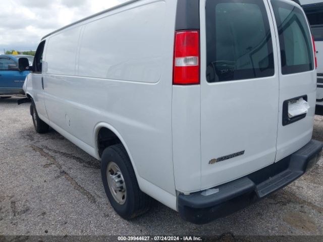 Photo 2 VIN: 1GCWGBFP1M1206143 - CHEVROLET EXPRESS 