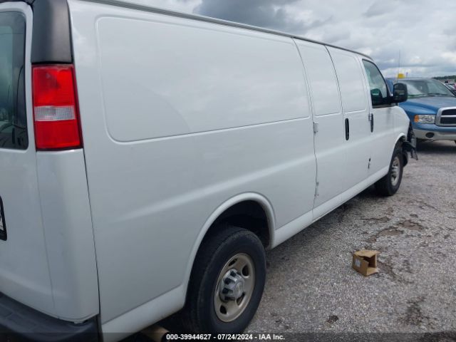 Photo 3 VIN: 1GCWGBFP1M1206143 - CHEVROLET EXPRESS 