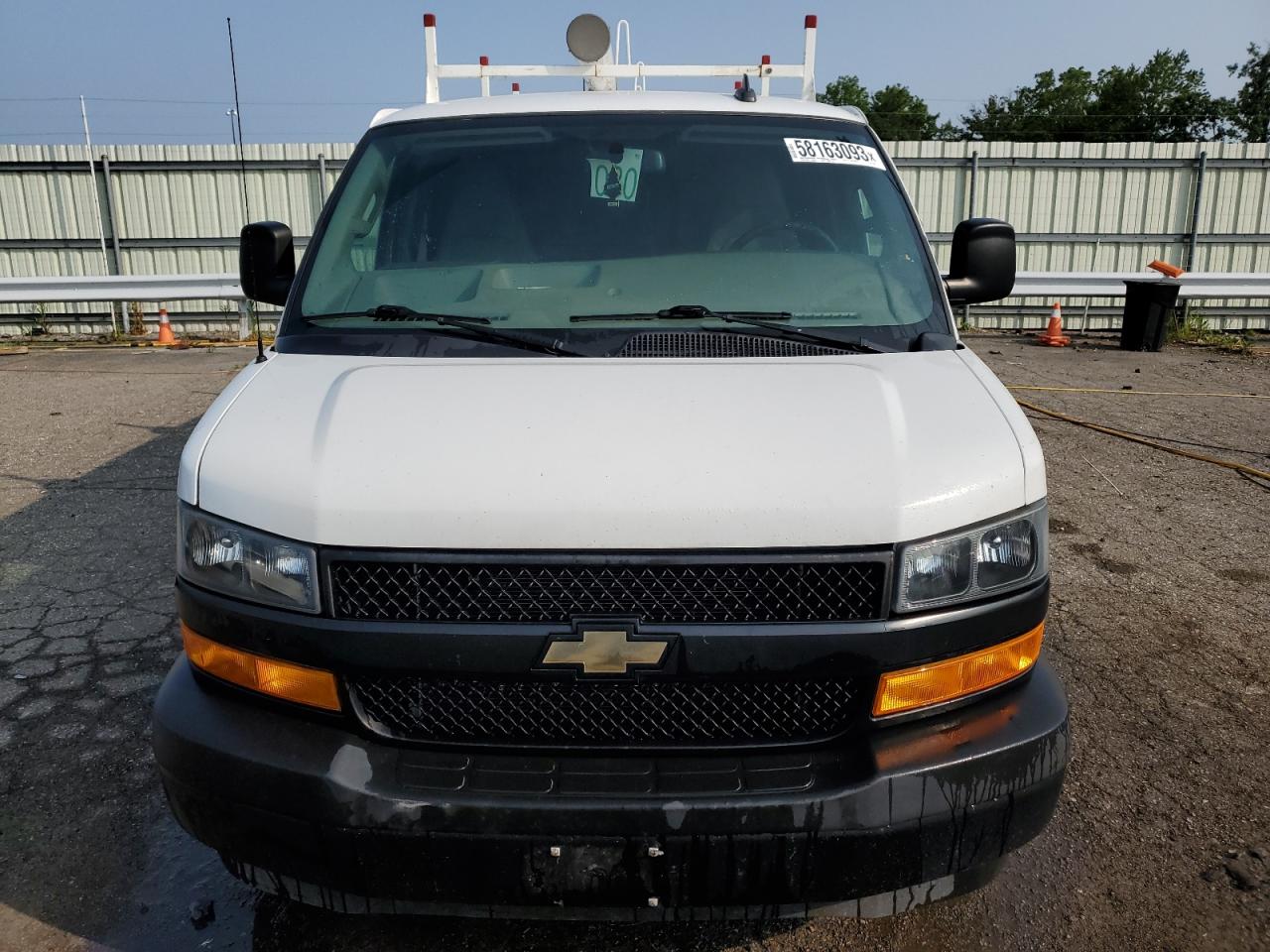 Photo 4 VIN: 1GCWGBFP2K1298473 - CHEVROLET EXPRESS 