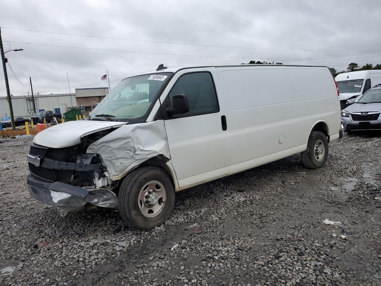 Photo 0 VIN: 1GCWGBFP3J1339336 - CHEVROLET EXPRESS 