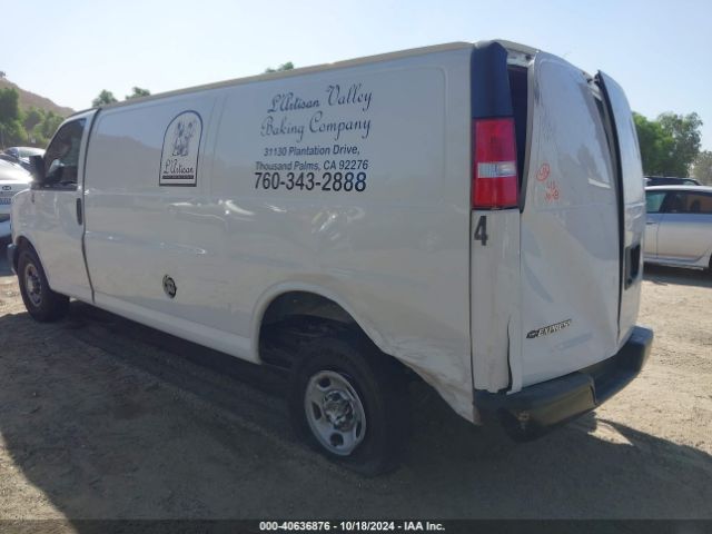 Photo 2 VIN: 1GCWGBFP3J1343385 - CHEVROLET EXPRESS 