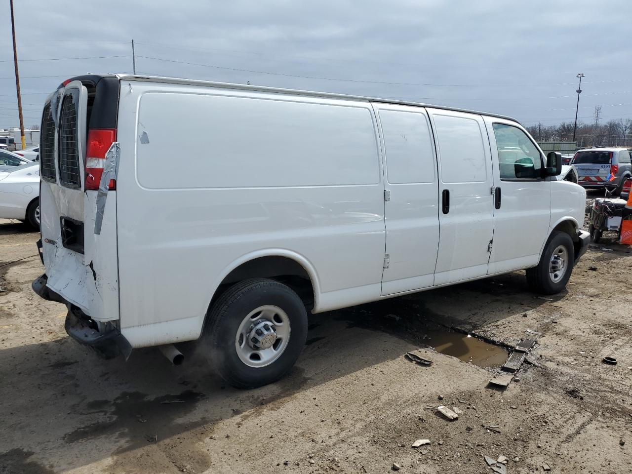 Photo 2 VIN: 1GCWGBFP4K1226674 - CHEVROLET EXPRESS 