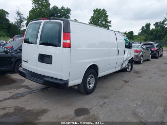 Photo 3 VIN: 1GCWGBFP4M1212664 - CHEVROLET EXPRESS 