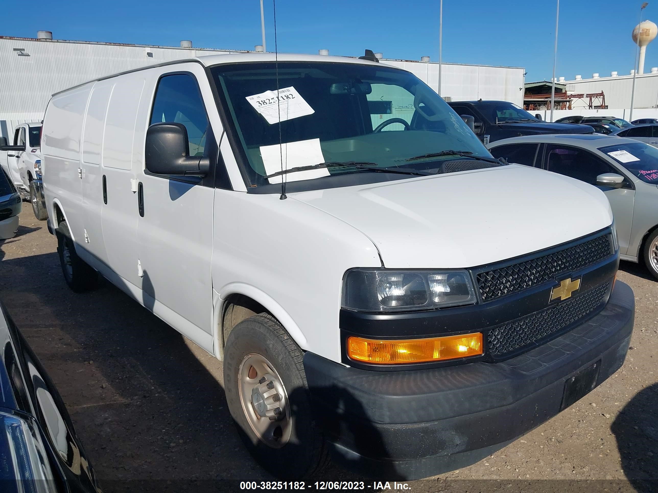 Photo 12 VIN: 1GCWGBFP5L1146088 - CHEVROLET EXPRESS 