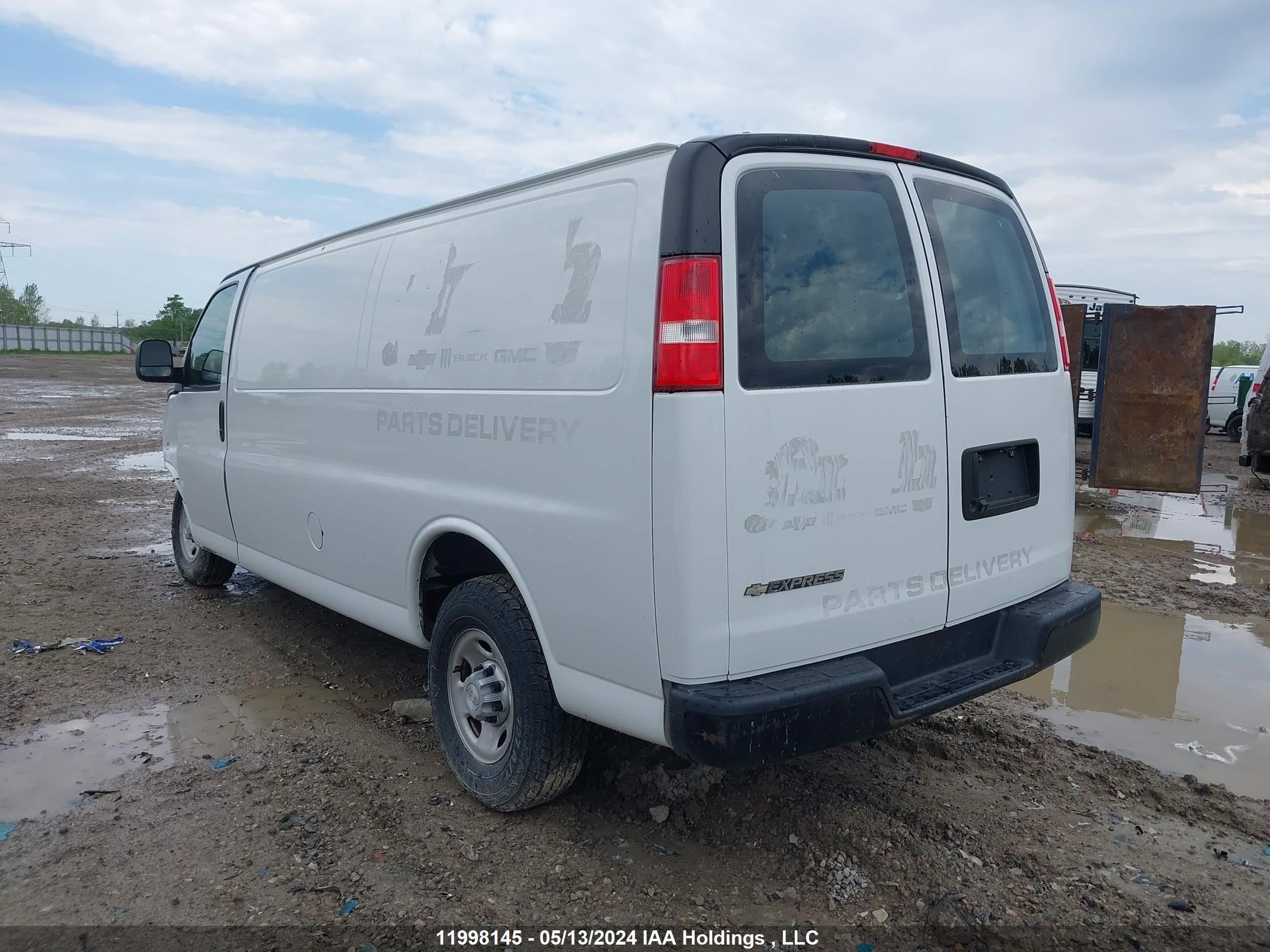 Photo 2 VIN: 1GCWGBFP6K1160421 - CHEVROLET EXPRESS 