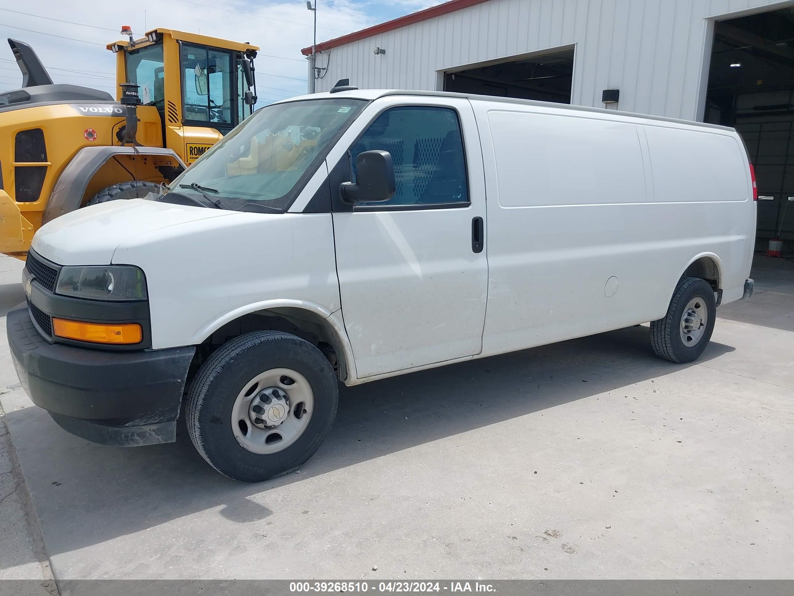 Photo 1 VIN: 1GCWGBFP6N1232092 - CHEVROLET EXPRESS 