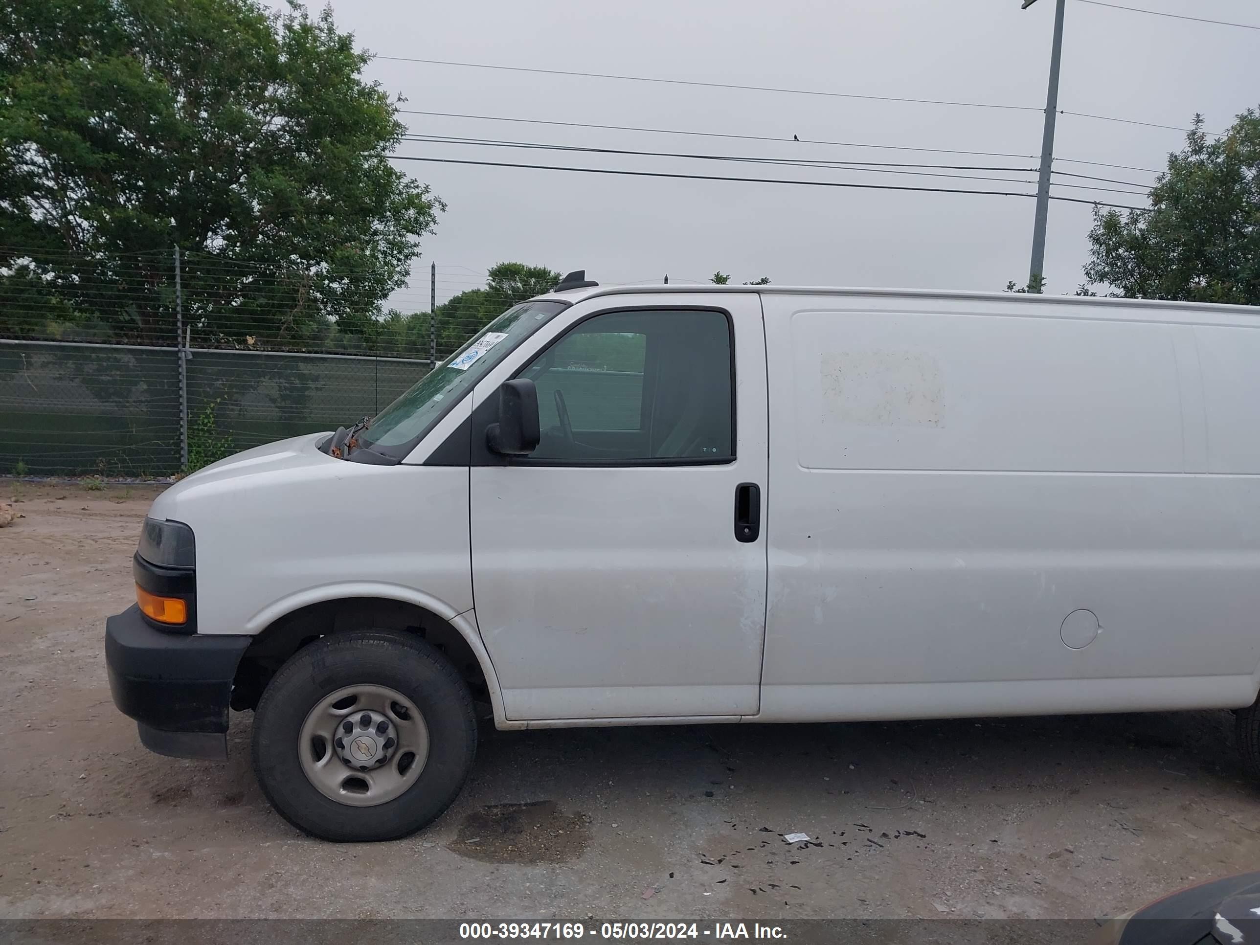 Photo 13 VIN: 1GCWGBFP7N1235065 - CHEVROLET EXPRESS 