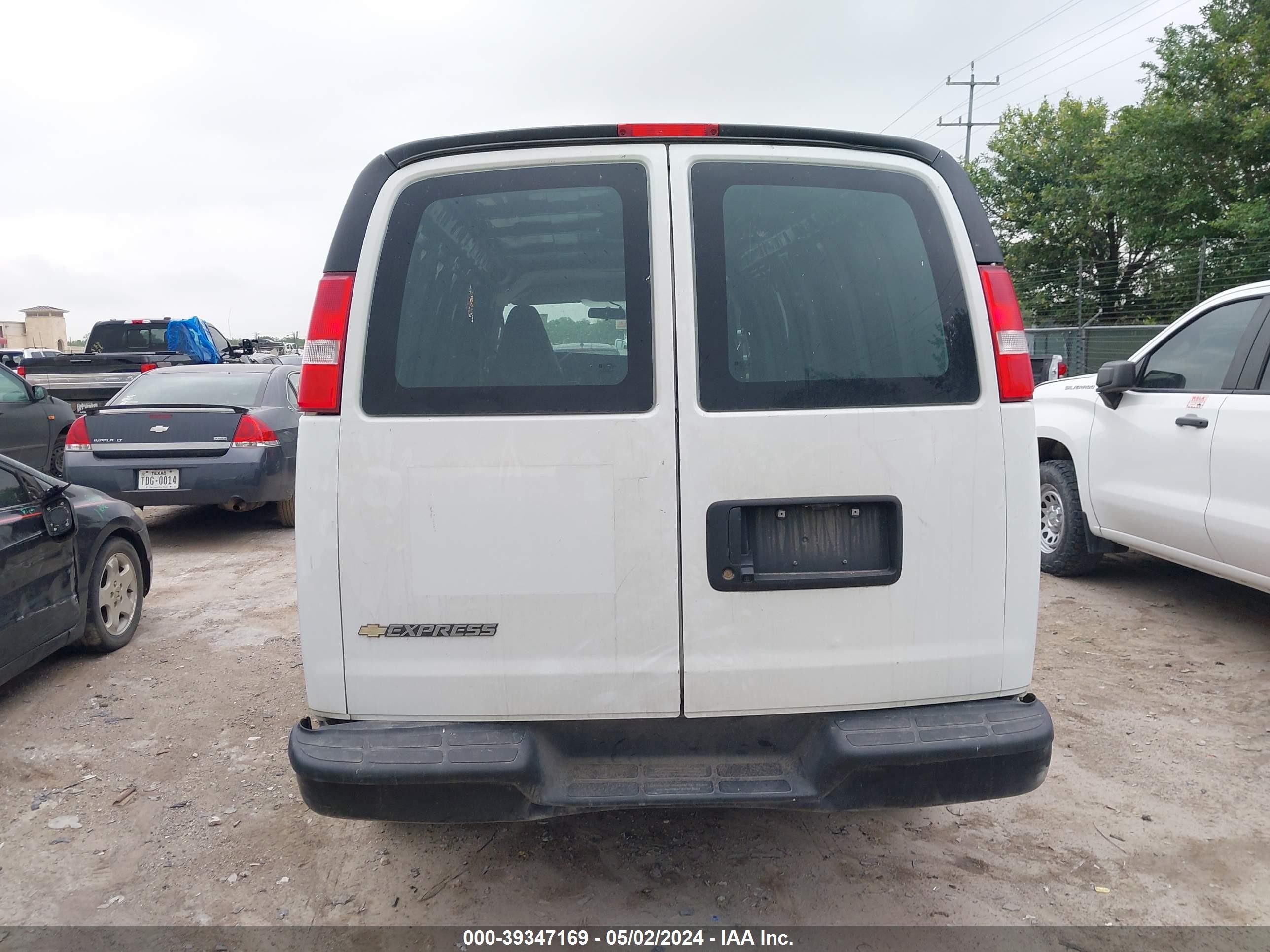 Photo 15 VIN: 1GCWGBFP7N1235065 - CHEVROLET EXPRESS 