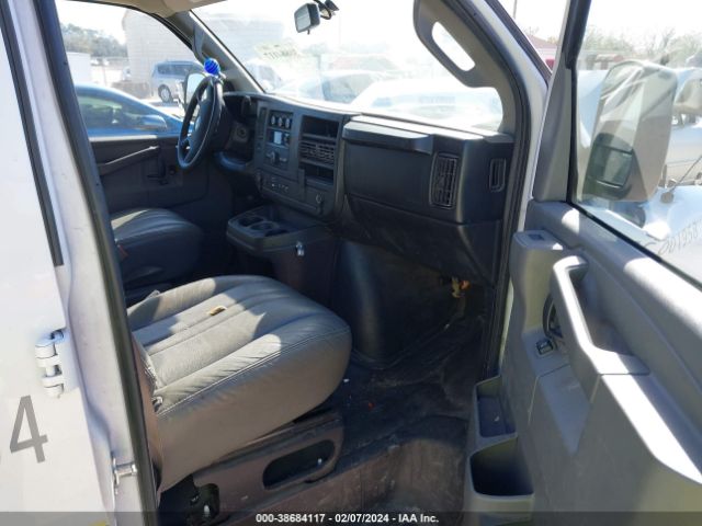 Photo 4 VIN: 1GCWGBFP8J1314772 - CHEVROLET EXPRESS 2500 