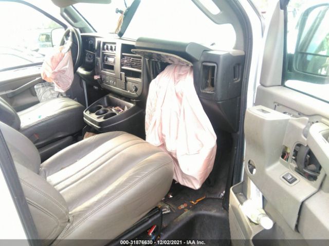 Photo 4 VIN: 1GCWGBFP9J1333881 - CHEVROLET EXPRESS CARGO VAN 