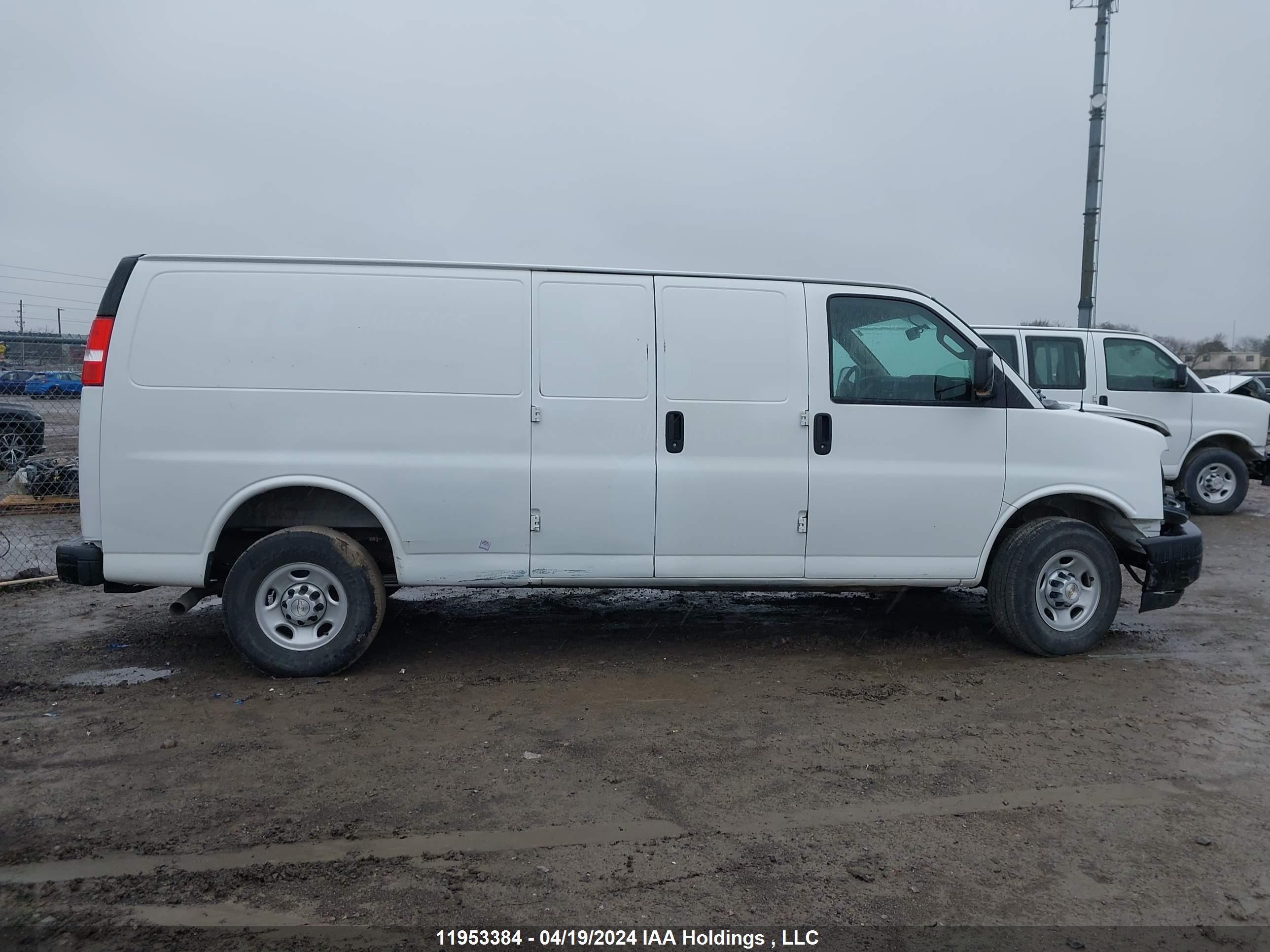 Photo 13 VIN: 1GCWGBFP9L1119945 - CHEVROLET EXPRESS 