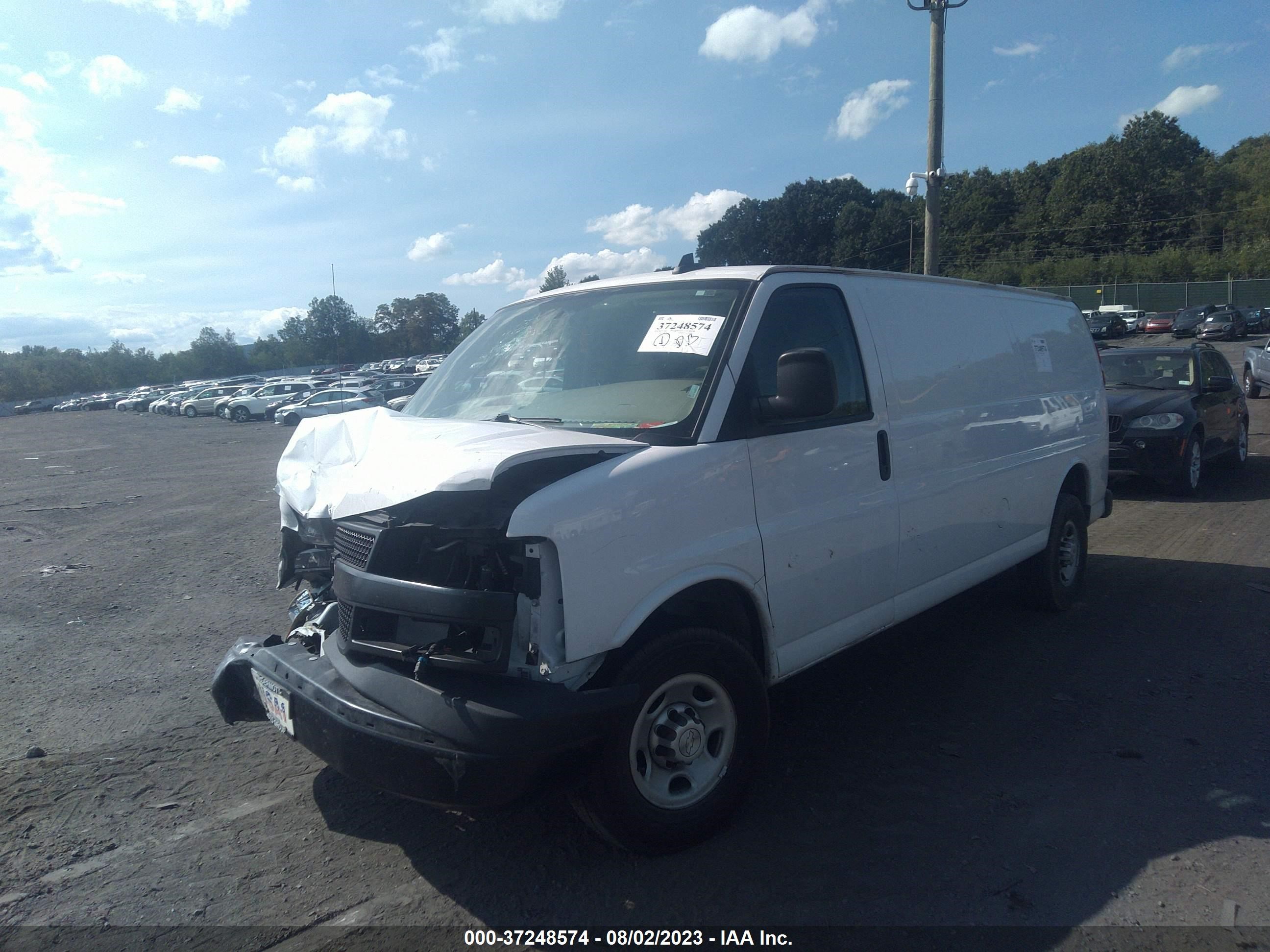 Photo 1 VIN: 1GCWGBFP9L1146594 - CHEVROLET EXPRESS 