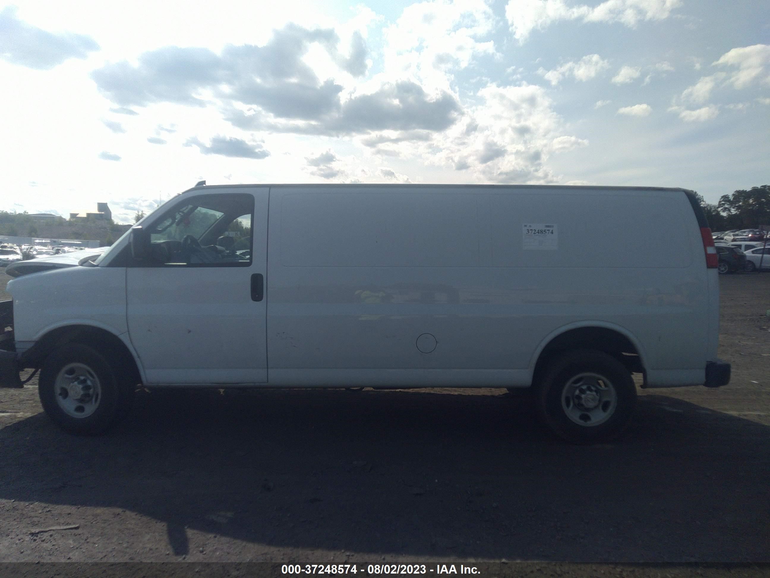 Photo 13 VIN: 1GCWGBFP9L1146594 - CHEVROLET EXPRESS 