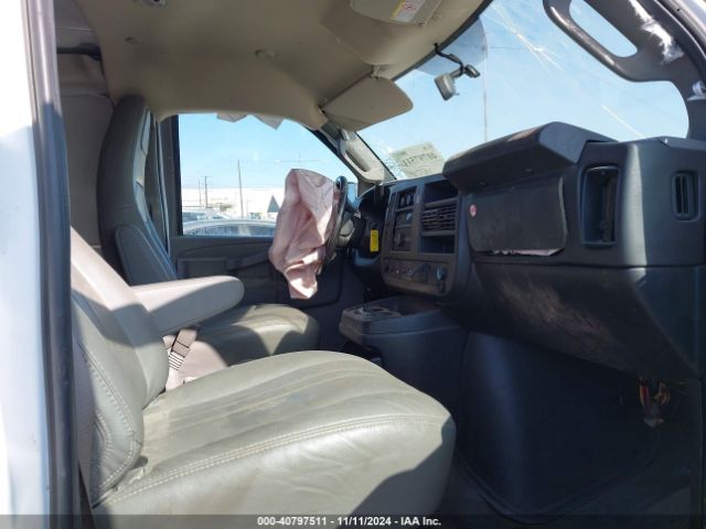 Photo 4 VIN: 1GCWGBFP9P1114217 - CHEVROLET EXPRESS 