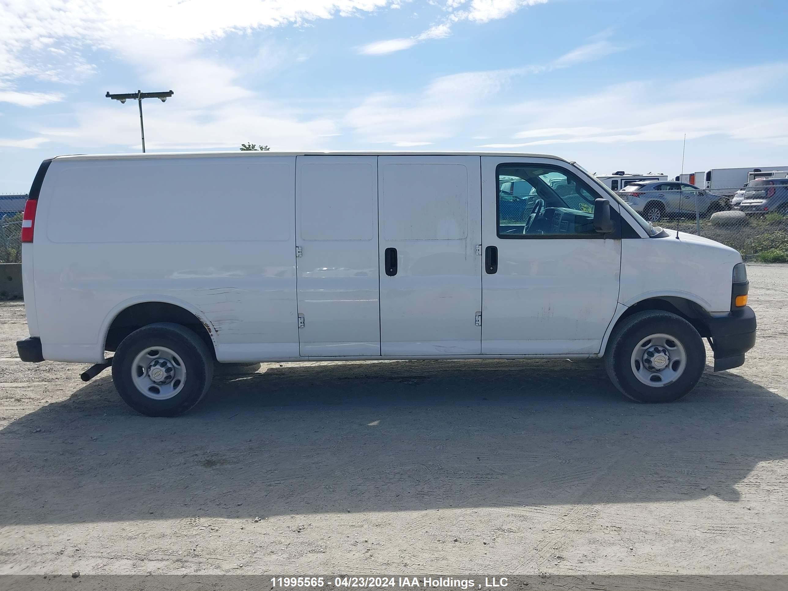 Photo 12 VIN: 1GCWGBFPXM1148470 - CHEVROLET EXPRESS 