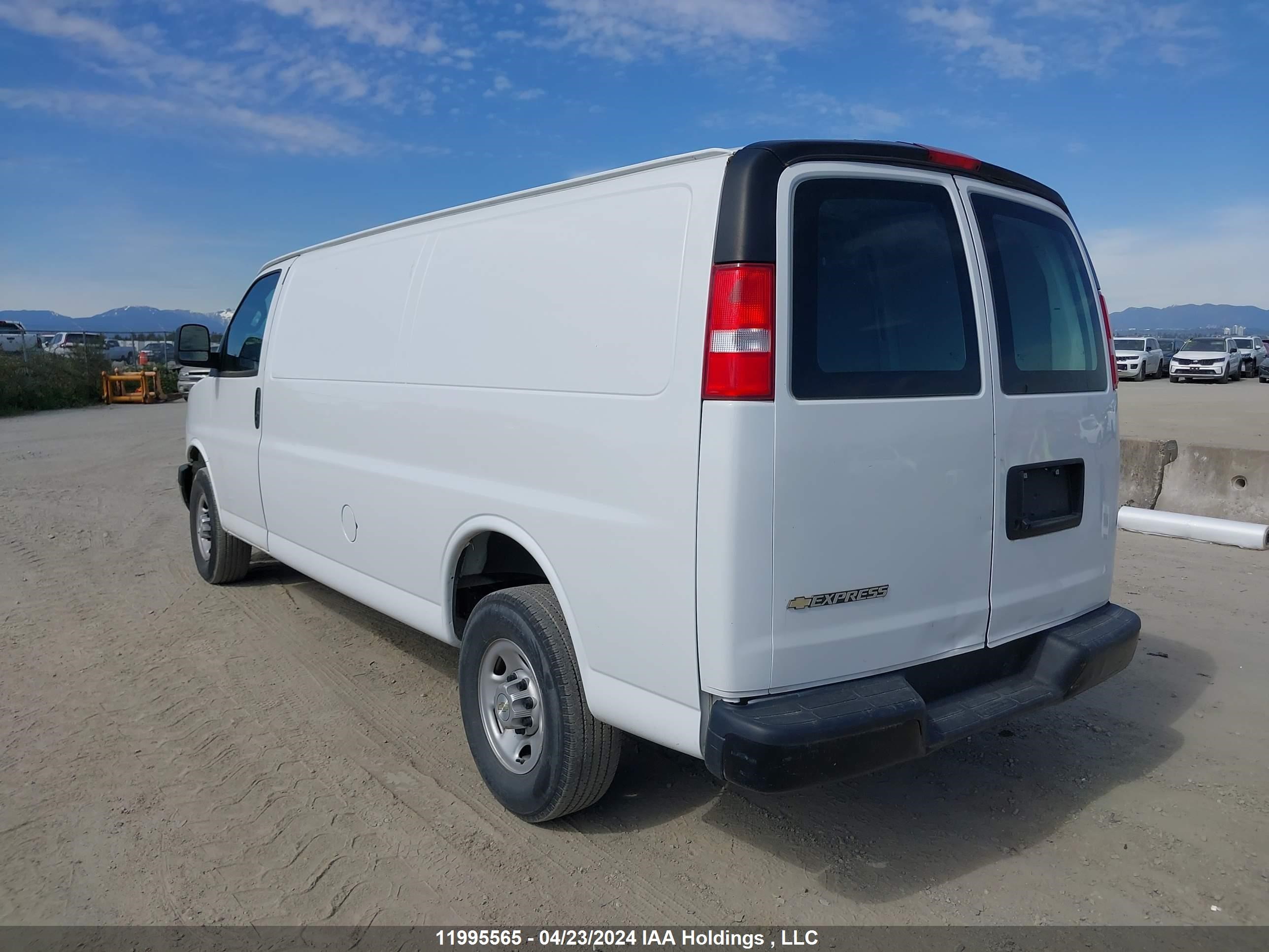 Photo 2 VIN: 1GCWGBFPXM1148470 - CHEVROLET EXPRESS 