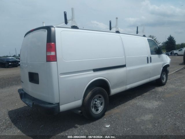 Photo 3 VIN: 1GCWGBHF8H1248724 - CHEVROLET EXPRESS 