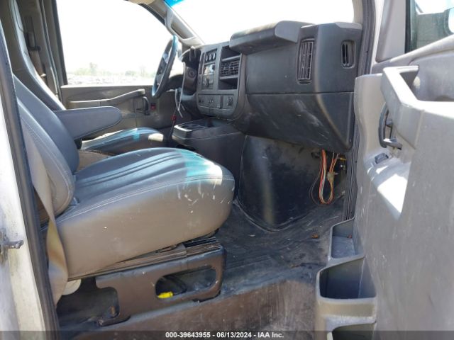 Photo 4 VIN: 1GCWGBHF8H1248724 - CHEVROLET EXPRESS 