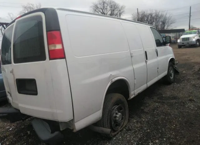 Photo 3 VIN: 1GCWGFBA0D1115082 - CHEVROLET EXPRESS CARGO VAN 