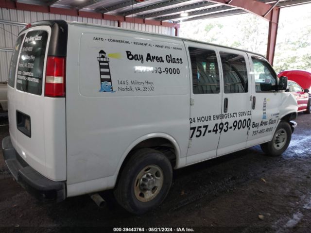 Photo 3 VIN: 1GCWGFBA1B1141073 - CHEVROLET EXPRESS 2500 