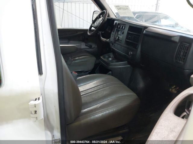 Photo 4 VIN: 1GCWGFBA1B1141073 - CHEVROLET EXPRESS 2500 