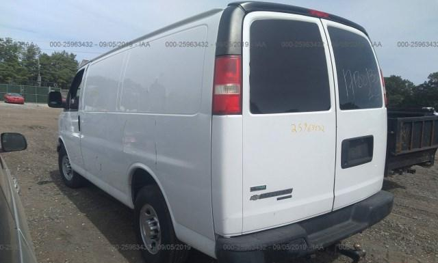 Photo 2 VIN: 1GCWGFBA1B1176647 - CHEVROLET EXPRESS 