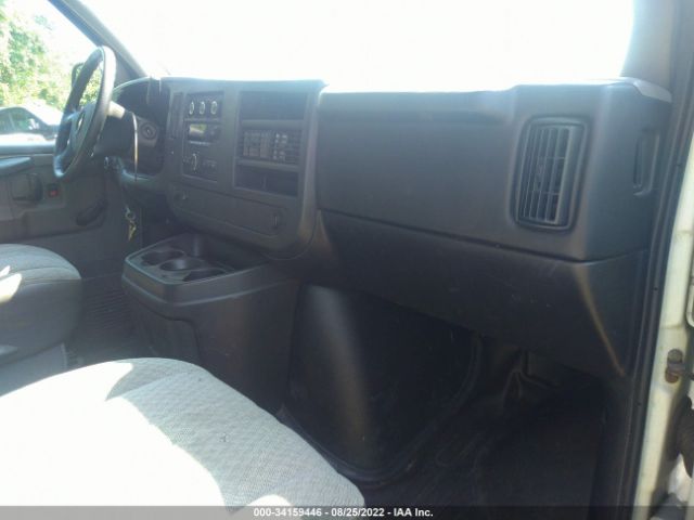 Photo 4 VIN: 1GCWGFBA1C1152043 - CHEVROLET EXPRESS CARGO VAN 