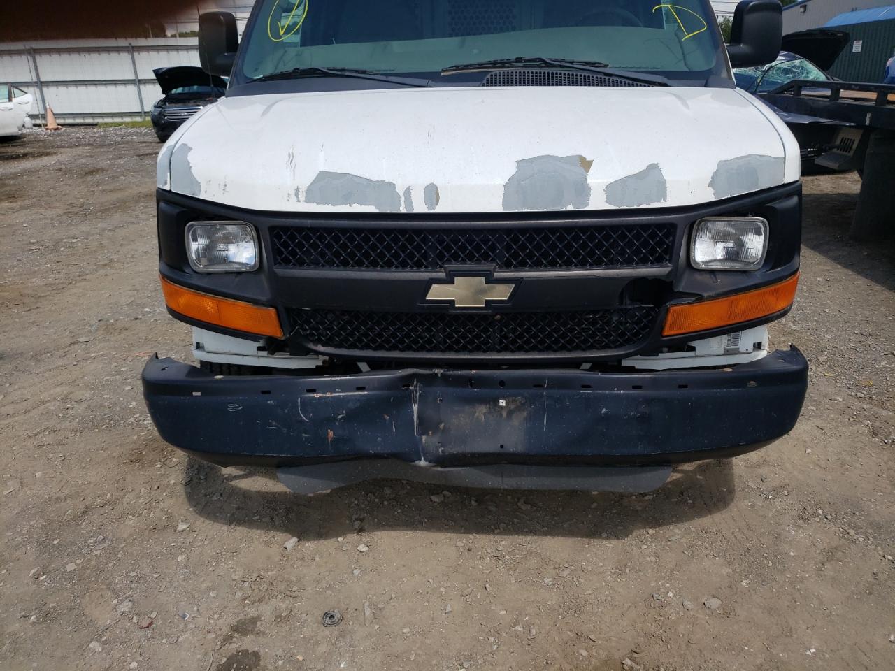 Photo 8 VIN: 1GCWGFBA4B1168316 - CHEVROLET EXPRESS 