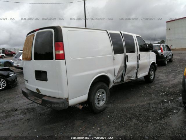 Photo 3 VIN: 1GCWGFBA7C1174385 - CHEVROLET EXPRESS CARGO VAN 