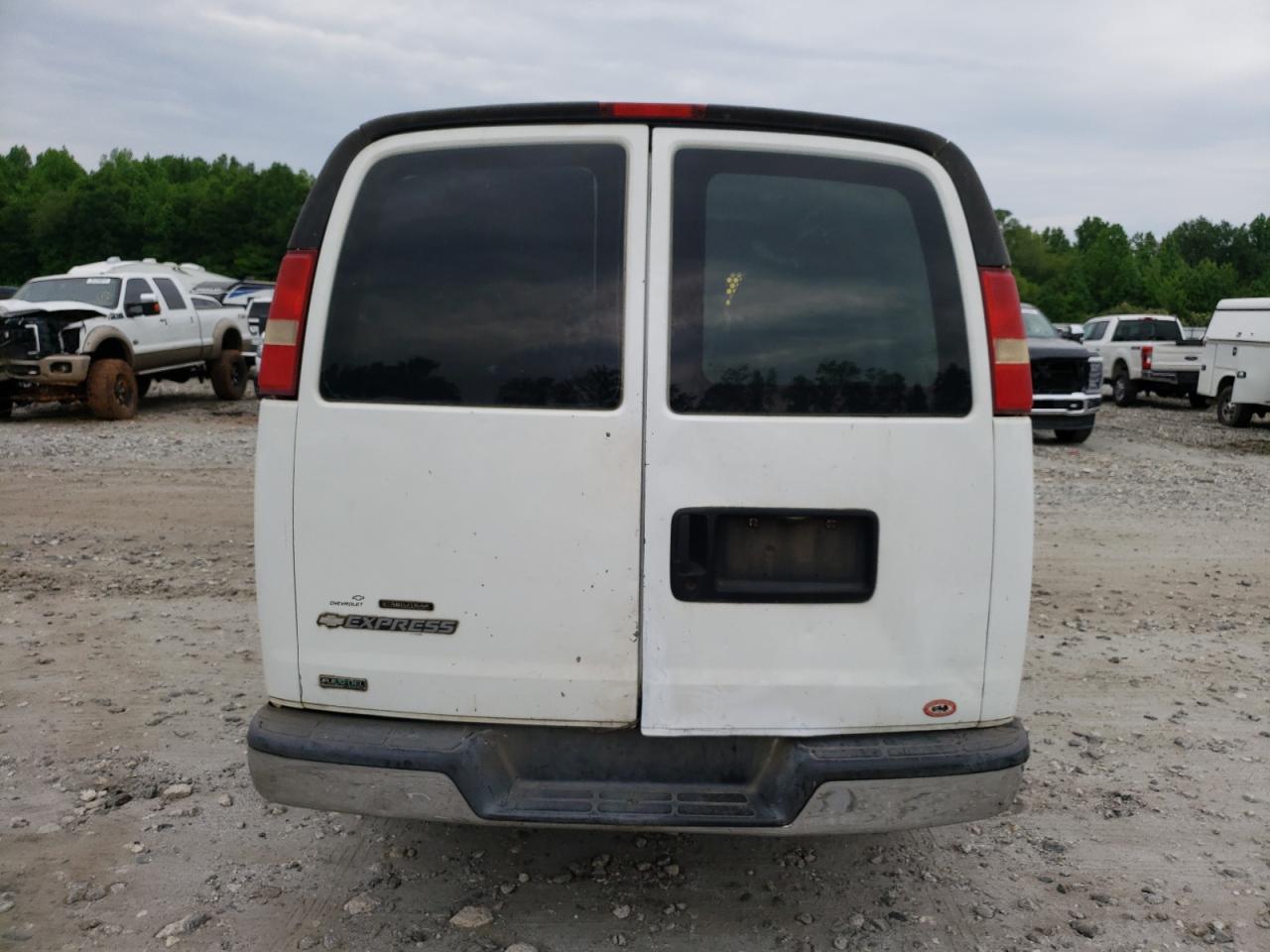 Photo 5 VIN: 1GCWGFBA8B1105395 - CHEVROLET EXPRESS 