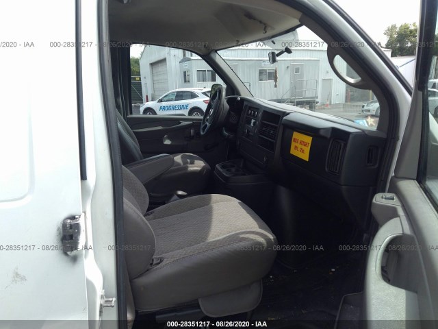 Photo 4 VIN: 1GCWGFBA8D1187521 - CHEVROLET EXPRESS CARGO VAN 