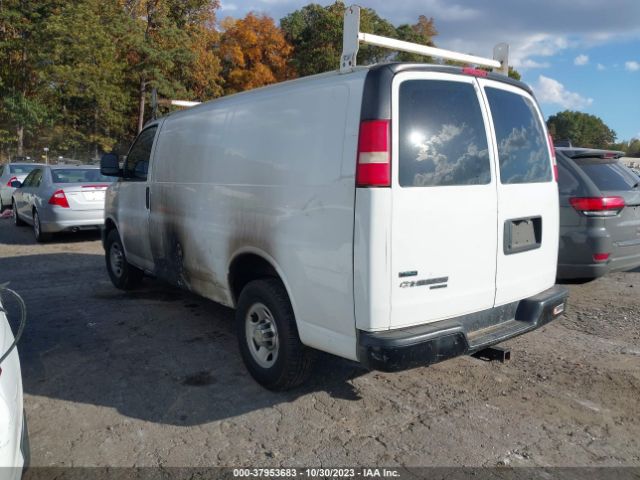 Photo 2 VIN: 1GCWGFBA9B1129558 - CHEVROLET EXPRESS 2500 