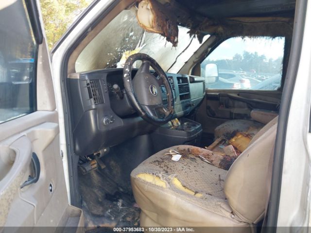 Photo 4 VIN: 1GCWGFBA9B1129558 - CHEVROLET EXPRESS 2500 