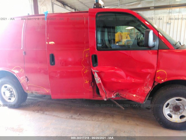 Photo 5 VIN: 1GCWGFBA9C1201750 - CHEVROLET EXPRESS CARGO VAN 